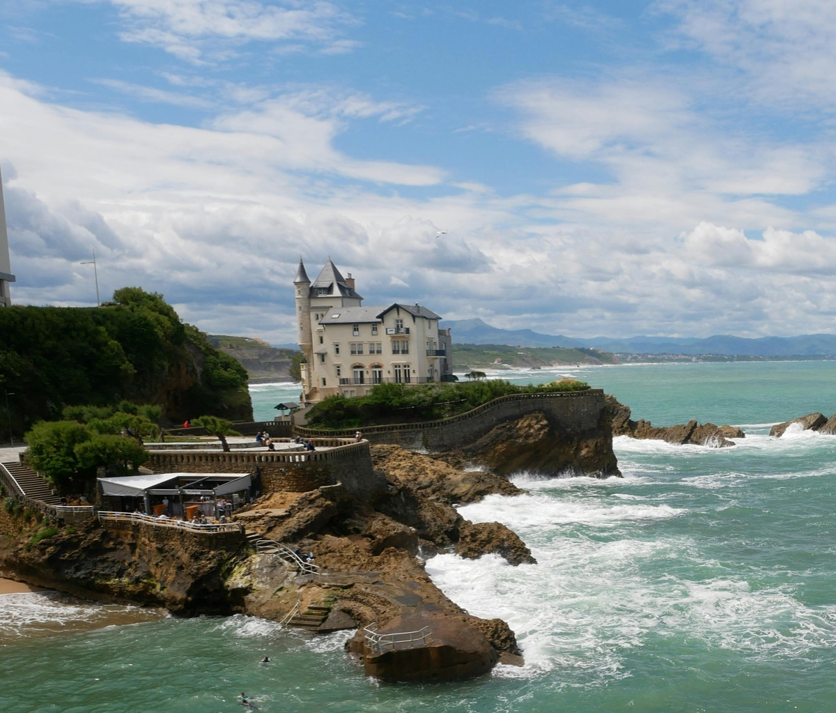 Pourquoi choisir Biarritz pour votre prochain séminaire d'entreprise et team building dans le Pays Basque ?