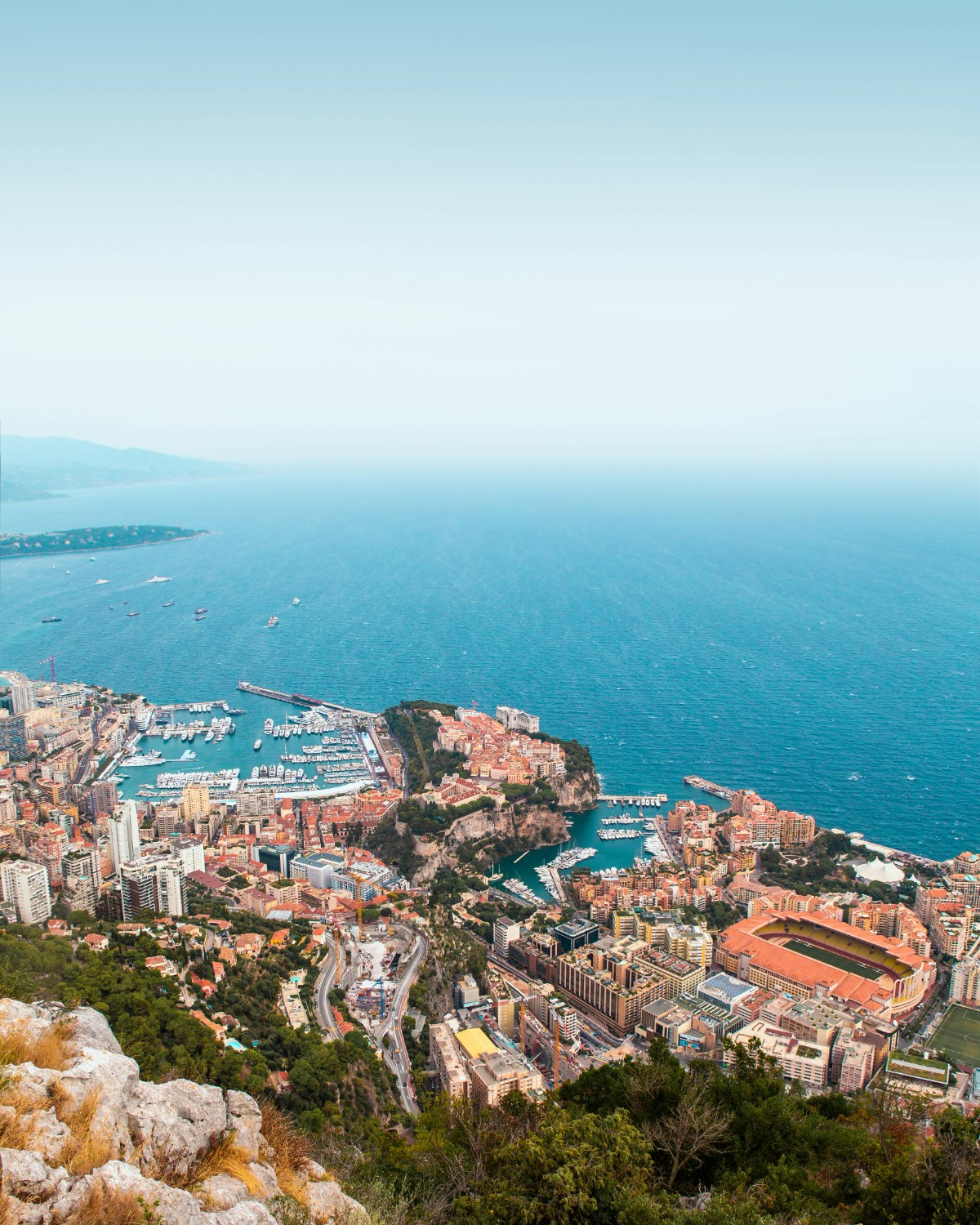 Organiser un Séminaire d’Entreprise à Monaco : La Destination Prestige de la Côte d’Azur