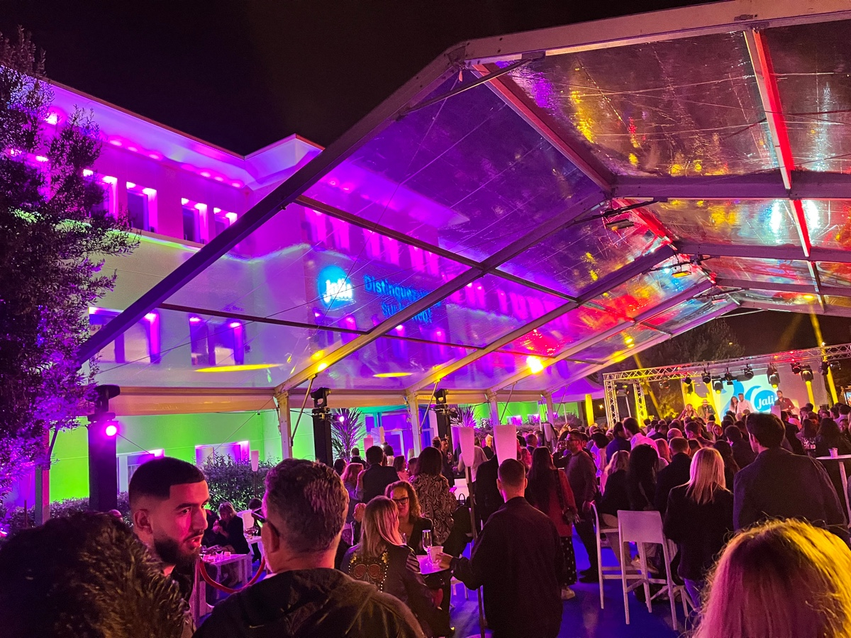 Un anniversaire d’entreprise sur-mesure : Yellow Wings a réuni 800 personnes pour les 20 ans d’une société à Marseille