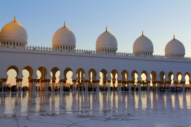 Abu Dhabi : Séminaire d'entreprise et incentive haut de gamme pour vos équipes aux Émirats Arabes Unis