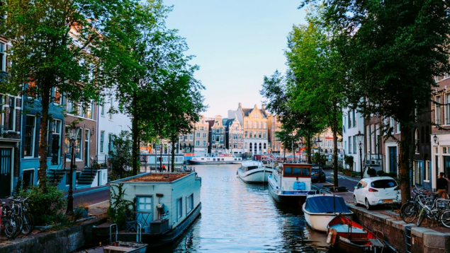 Amsterdam : Un séminaire d’entreprise sur mesure dans une ville stratégique des Pays-Bas