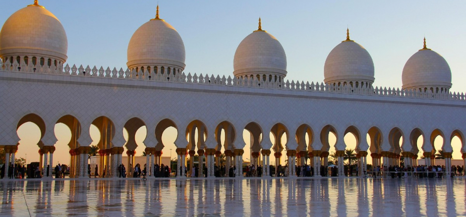Abu Dhabi : Séminaire d'entreprise et incentive haut de gamme pour vos équipes aux Émirats Arabes Unis